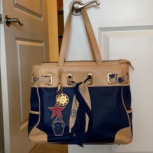 COPY - Parazul bag with 2 extra charms